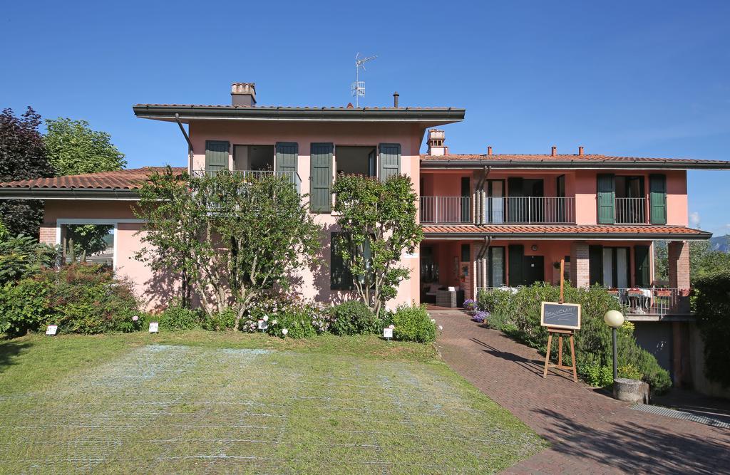 Residence Il Melograno マネルバ・デル・ガルダ エクステリア 写真